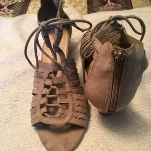 10.5 W wedge sandals